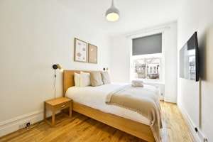 Seven Dials Heaven image 14