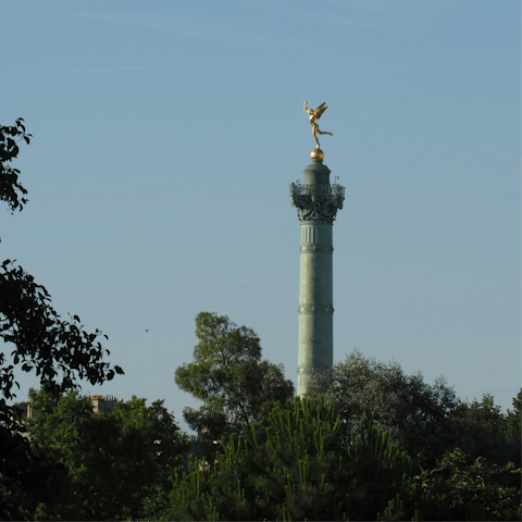 Stay in Bastille, walking distance from the famous July Column