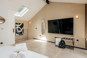 Primrose Hill Mews image 10