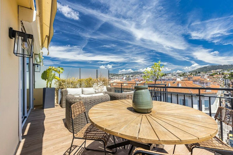 The Sun Deck additional image