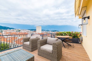 The Sun Deck image 3