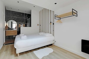 Lofted Charm image 6