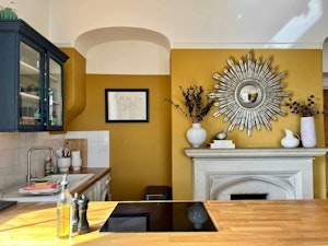 A Charming Place image 9