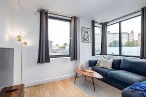 Kentish Town Warmth image 1