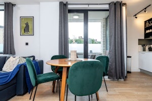 Kentish Town Warmth image 11