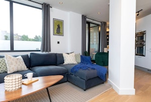 Kentish Town Warmth image 3