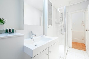 Belgravia Delight image 8