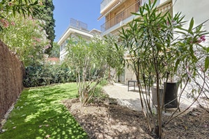 Riviera Days image 5
