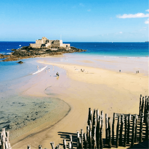 Hop in the car and drive over to Saint-Malo's beach in twenty minutes