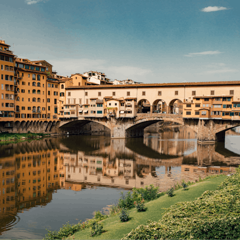 Stroll along the River Arno right outside your door – Ponte Vecchio is a nine-minute walk away