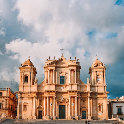 Drive 1.5km to Noto, one of Sicily's most beautiful Baroque towns