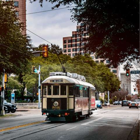 Go out and explore your Downtown Dallas Historic District neighbourhood – the Convention Centre is a five-minute walk away