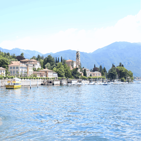 Tour the towns of Lake Como, 1.5 kilometres from Varenna