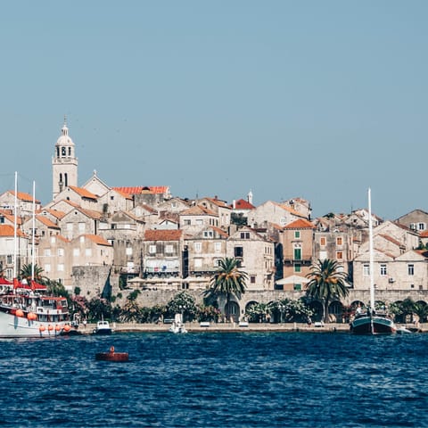 Explore the enchanting town of Korčula – only a nine–minute drive away 