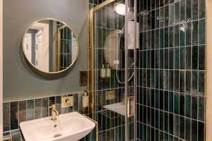 Clifton Breeze image 5