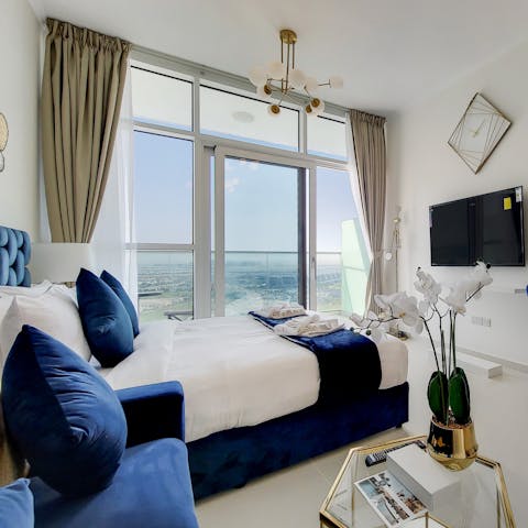 Wake up refreshed and relaxed in your comfortable bed, ready for another day exploring Dubai