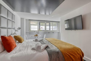 Modern Time image 6
