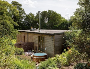 Embers Lodge image 2