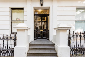 Notting Hill Chic image 3