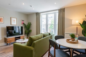 The Clifton Charmer image 6