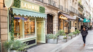 Parisian Pot of Gold image 11