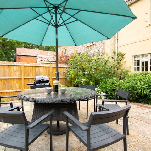 Barbecue on the rear terrace on sunny days