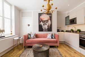 Regency Retreat image 1