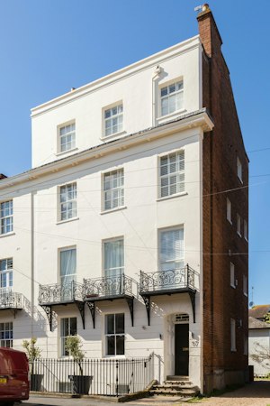 Regency Retreat image 10