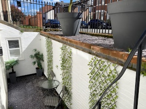 Regency Retreat image 2