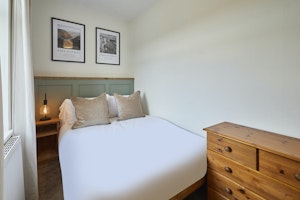 Matlock Charm image 10