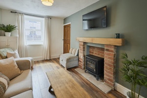 Matlock Charm image 9