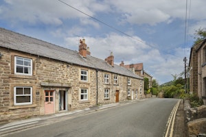 Matlock Charm image 6