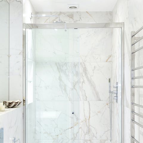 Start mornings off with a refreshing soak under the rainfall shower