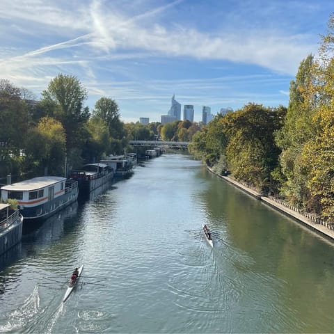 Stroll along the Seine in Levallois-Perret