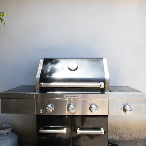 Fire up the gas grill and dine in the California sunshine