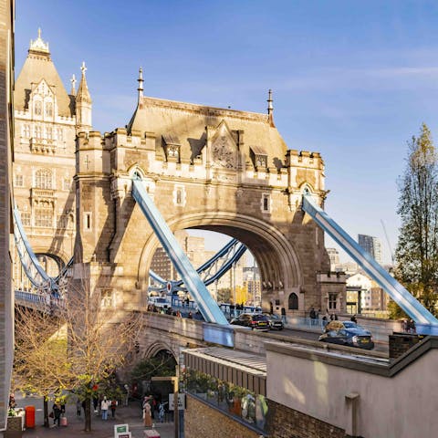 Admire incredible views of Tower Bridge and Canary Wharf from two balconies