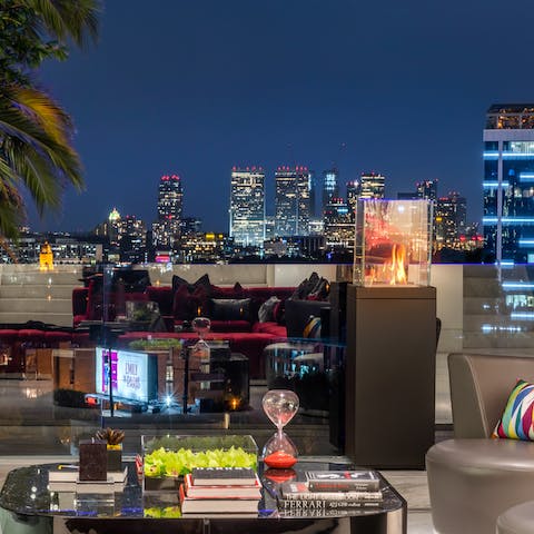 Enjoy balmy evenings out on the balcony, with the lights of Downtown twinkling away in the background