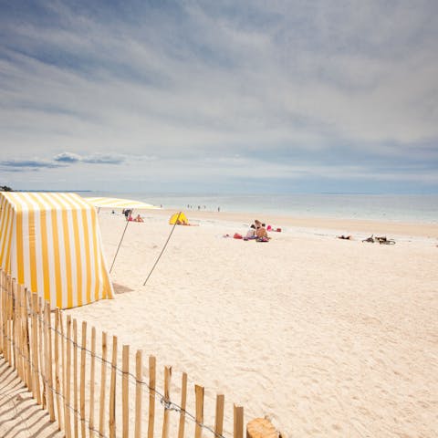 Stroll over to Beaumer beach in just under ten minutes and stake out a spot on the sands