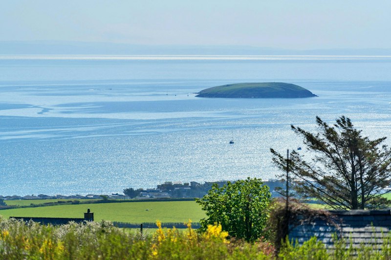 Green Hills & Sea Air additional image