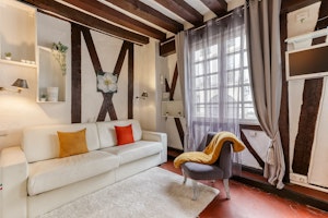 Marais Charms image 8