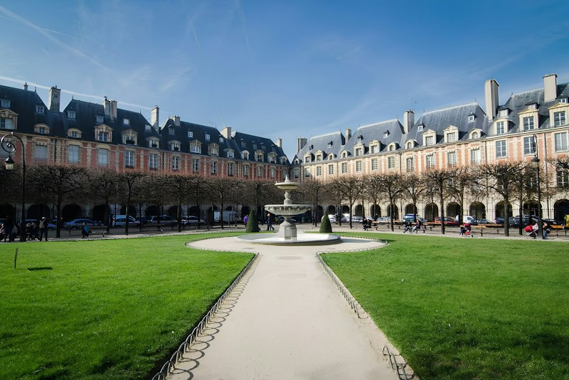 Marais Charms additional image