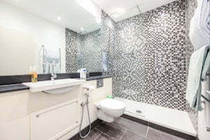 Royal Sloane image 12