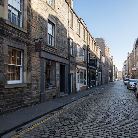 Stay on a quiet cobbled lane in the heart of Edinburgh's busy New Town