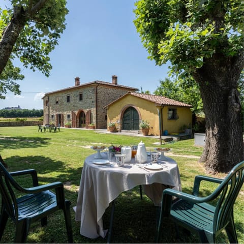 Dine al fresco and soak up the gorgeous Italian sunshine