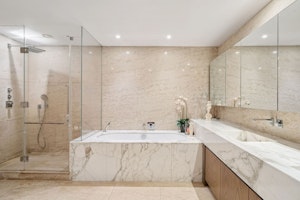 Bronze & Parquet image 7