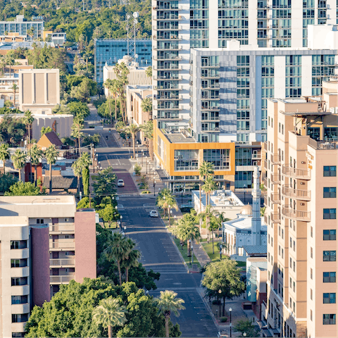 Browse the boutiques and eateries of Tempe 