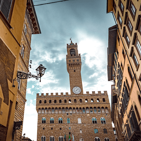 Spend an afternoon in Florence's Piazza della Signoria