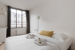 Parisian Pearl image 11