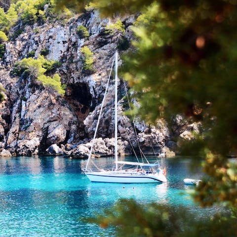 Fall in love with the beauty of Ibiza from the south of the island 
