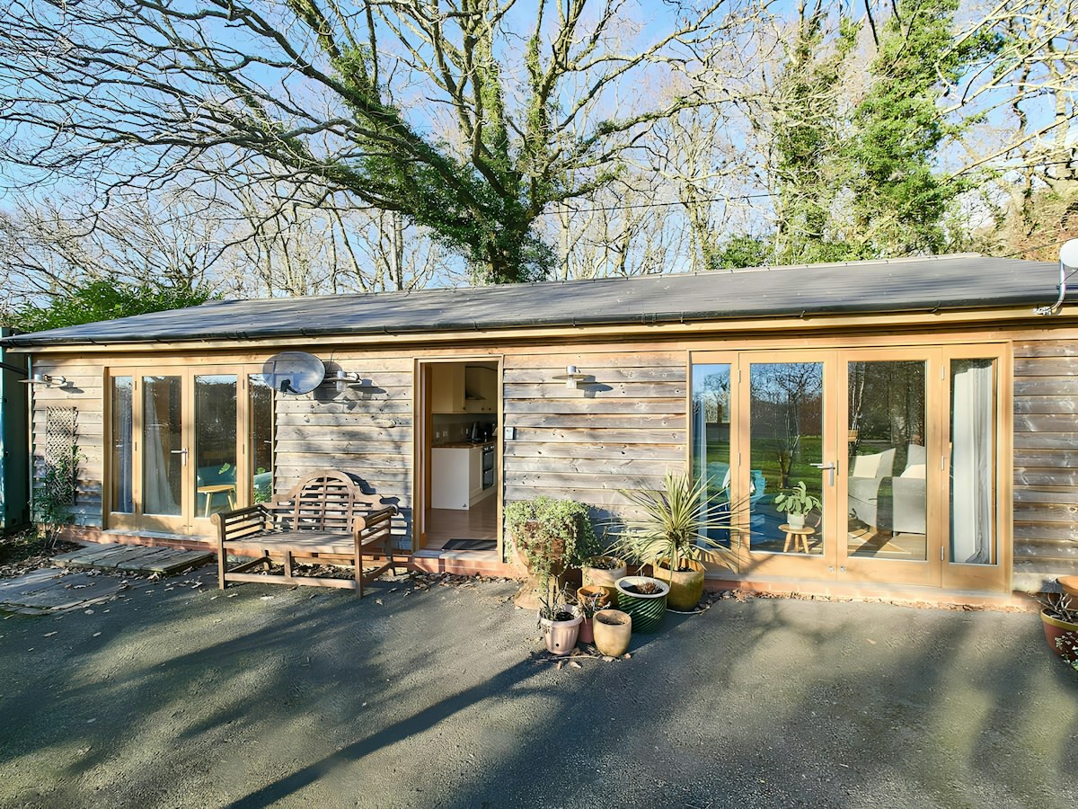 Green Orchard Oasis, South East